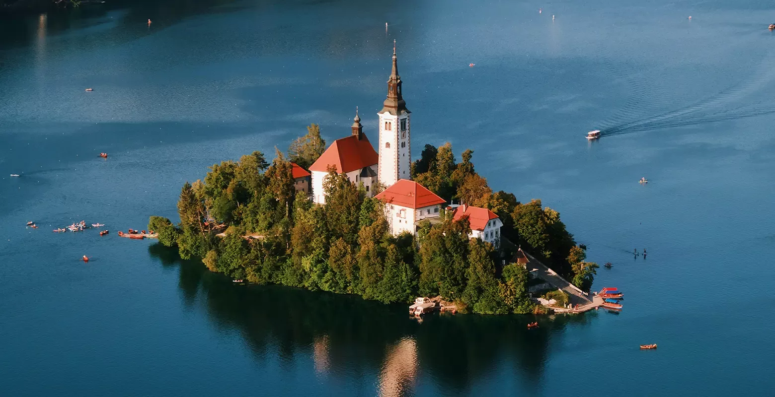 Scenic view of Lake Bled in Slovenia, showcasing its picturesque landscape.