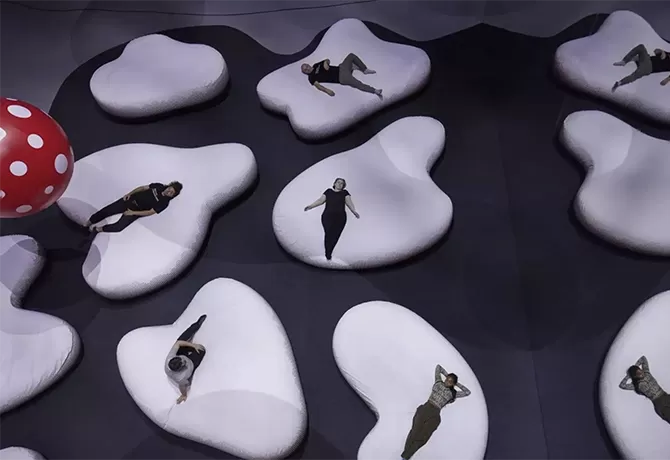 Clouds, 2023 installation by Yayoi Kusama: You, Me and the Balloons exhibition