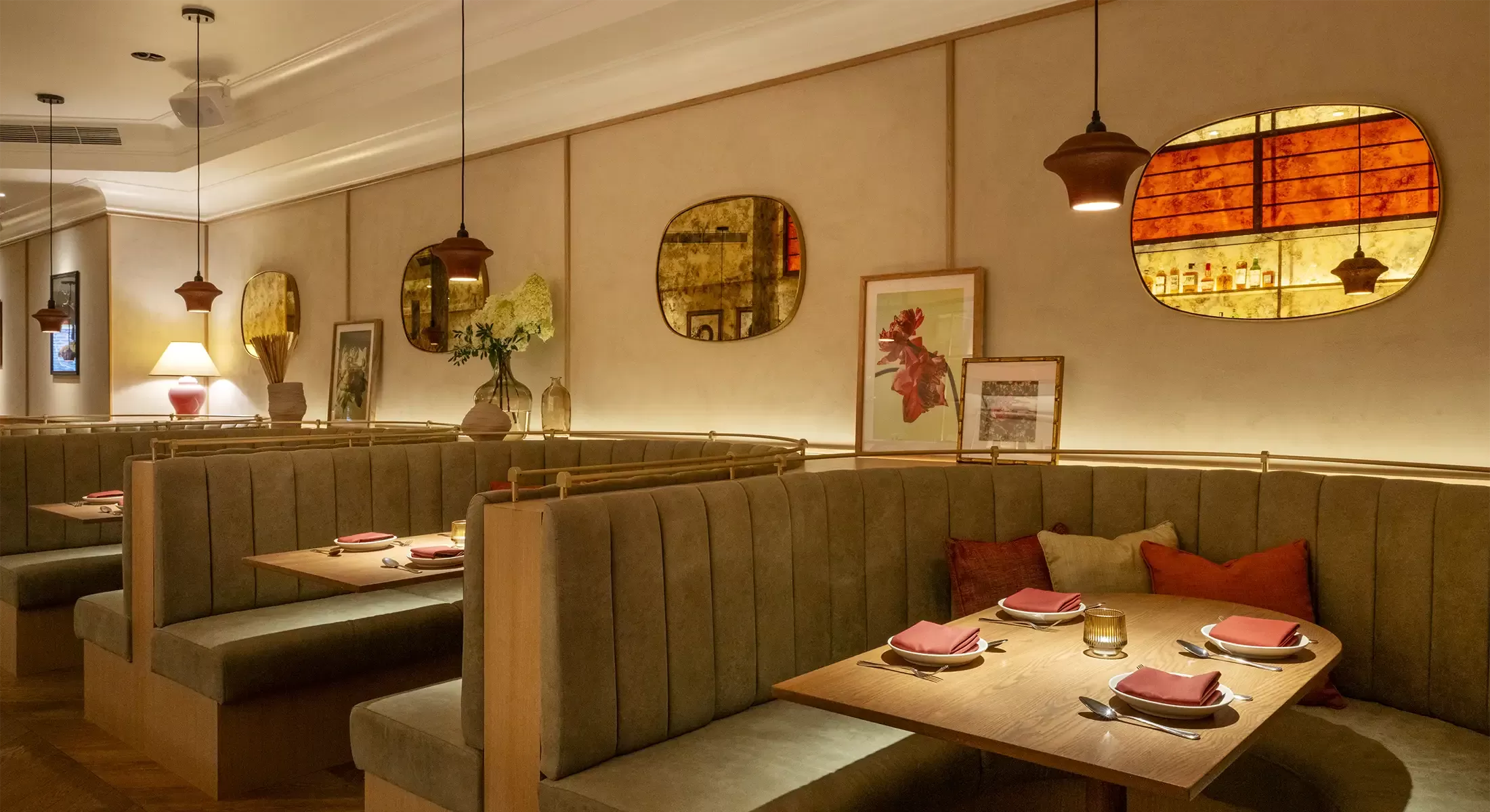 Ralph Lauren's chic restaurant delivers a taste of America on