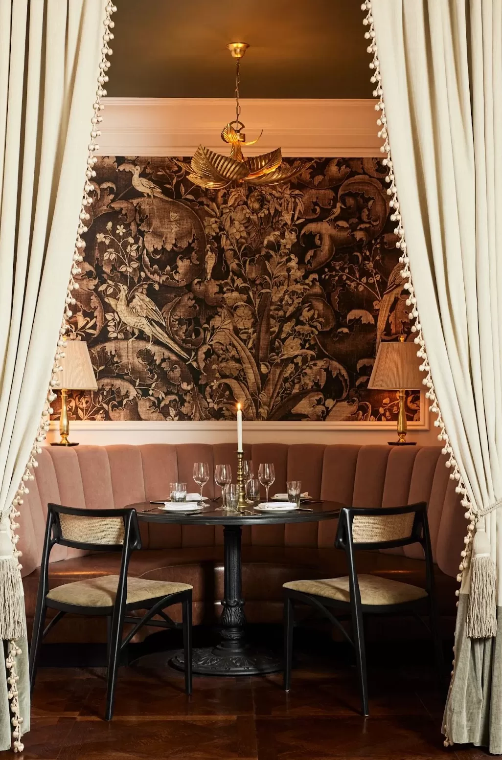 The 9 Most Romantic Restaurant Booths In New York City