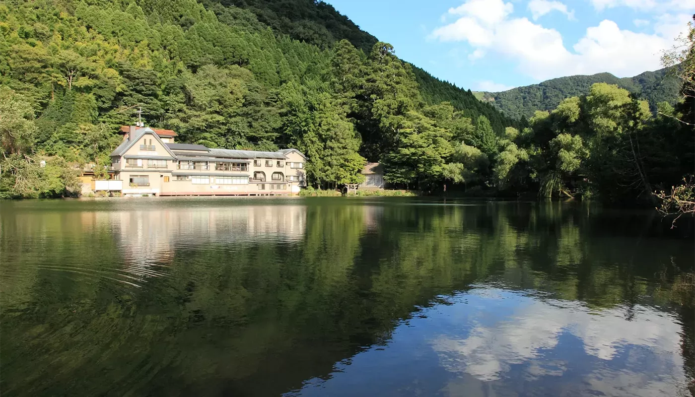 Luxury grand property overlooking landscape of Lake Kinrin, Yufuin, Japan