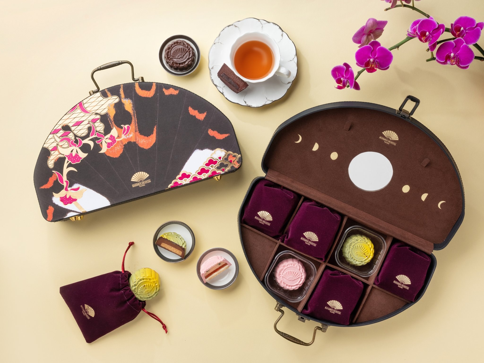 It's All About Lavish And Luxe Mooncakes For The Mid-Autumn Festival