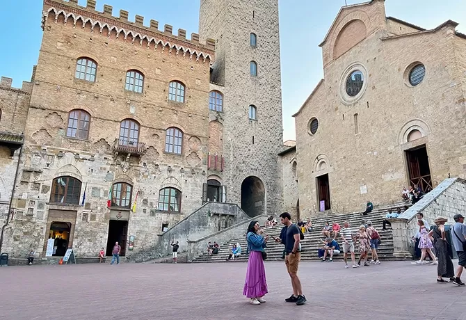 Piazza del Duom,o San Gimignano, Tuscany, Italy