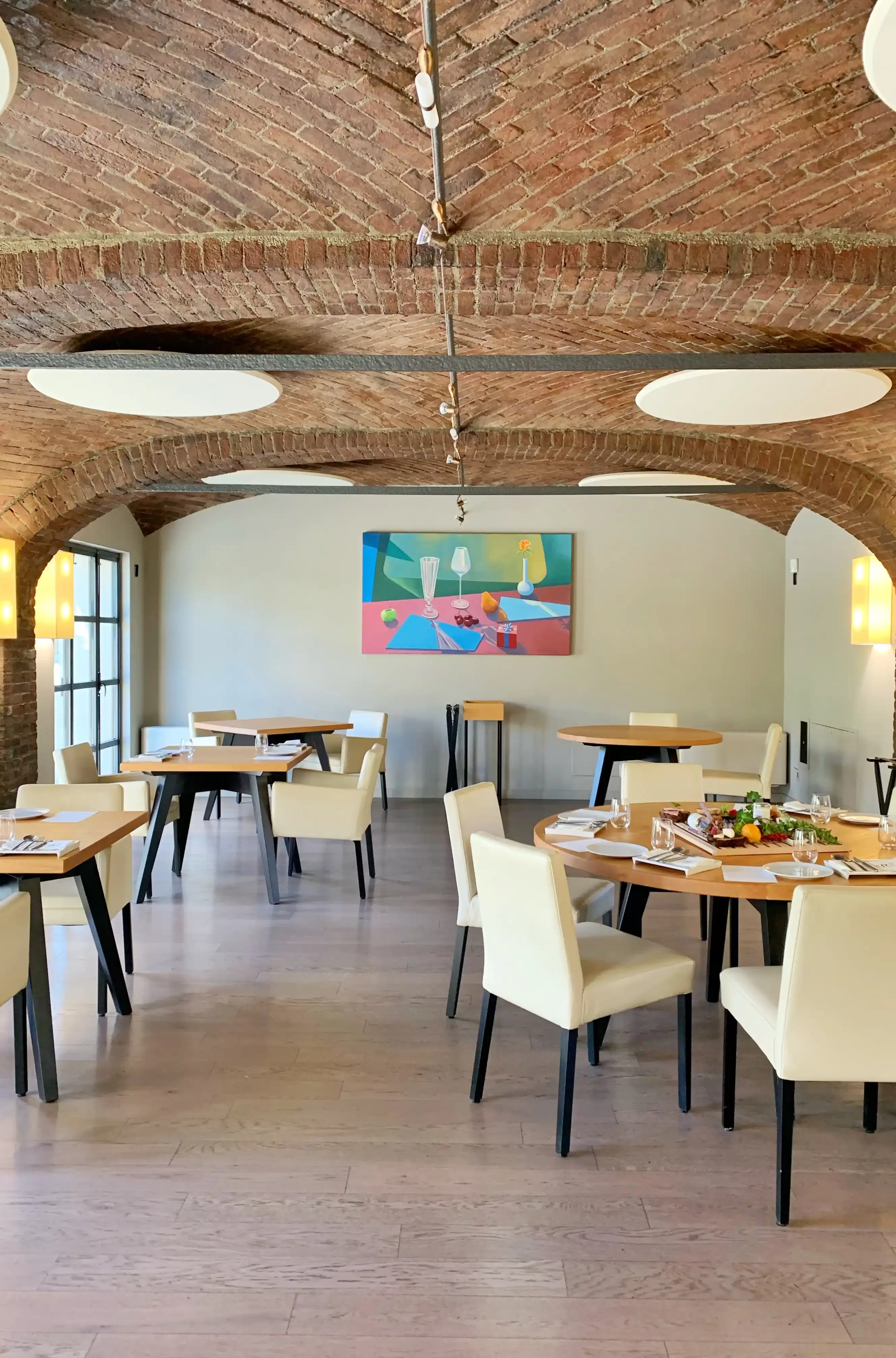 Interior of Michelin-starred restaurant FRE by Parisian chef Yannick Alléno Réva Resort Monforte d’Alba