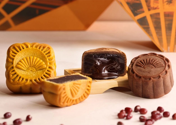 The Ritz-Carlton on X: Mooncakes are often eaten during the Mid