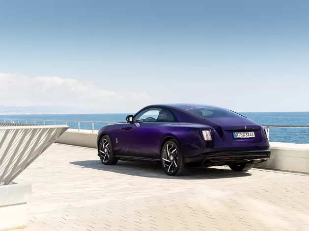 Test drive: the Rolls-Royce Black Badge Spectre
