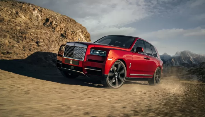 Red Rolls-Royce Cullinan