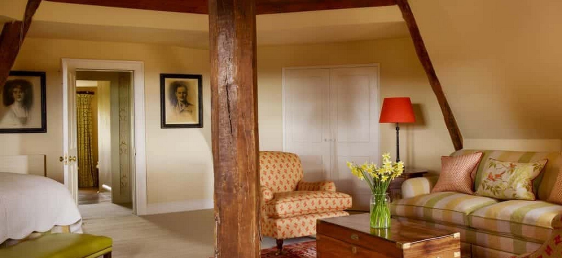 Farleigh Wallop Bedroom Seating Eaves Cosy Farleigh Wallop England